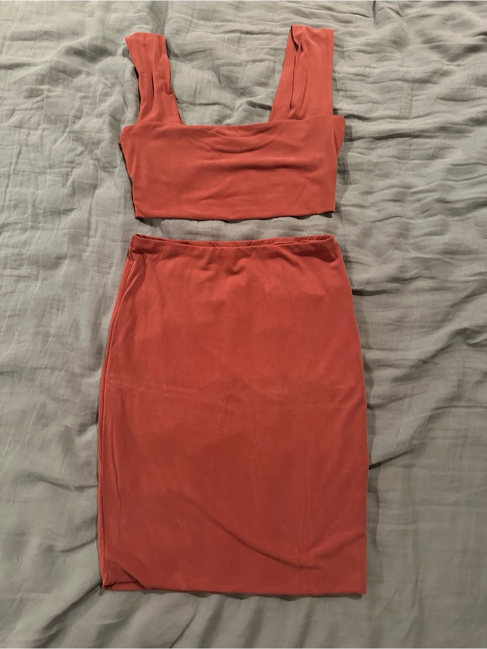 naked wardrobe Rust Midi set